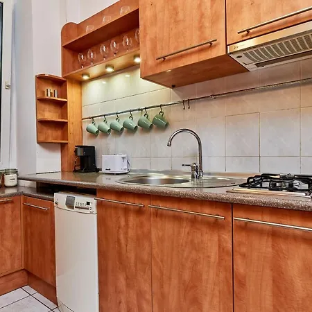 Market Square Old Town By Renters Apartman *