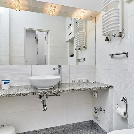 Market Square Old Town By Renters Breslavia